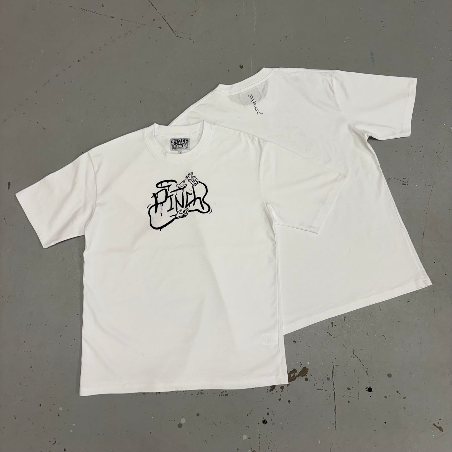 GRAFiTTi HANDS TEE